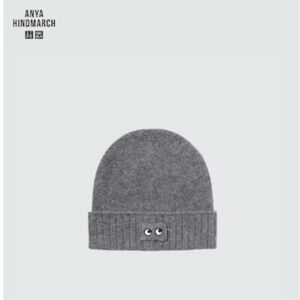 Anya Hindmarch Uniqlo collab gray 100% cashmere knitted beanie hat tuque NWT